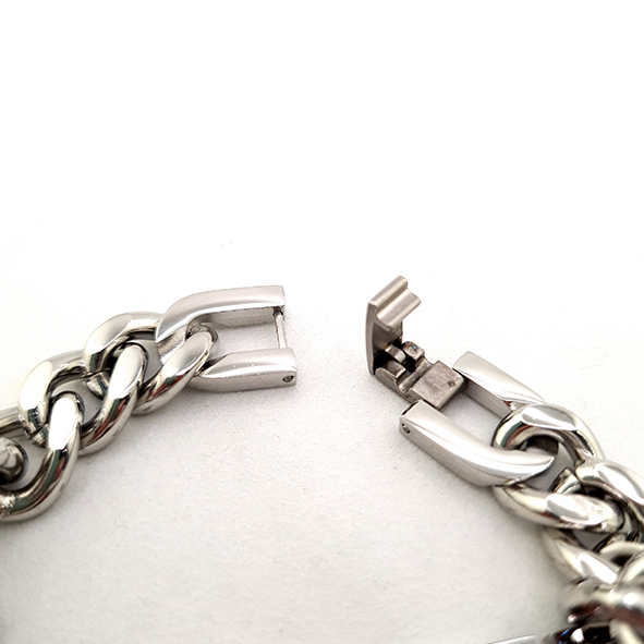 Chunky Chain Medical Bracelet - A bold statement, a silent guardian - Image 4