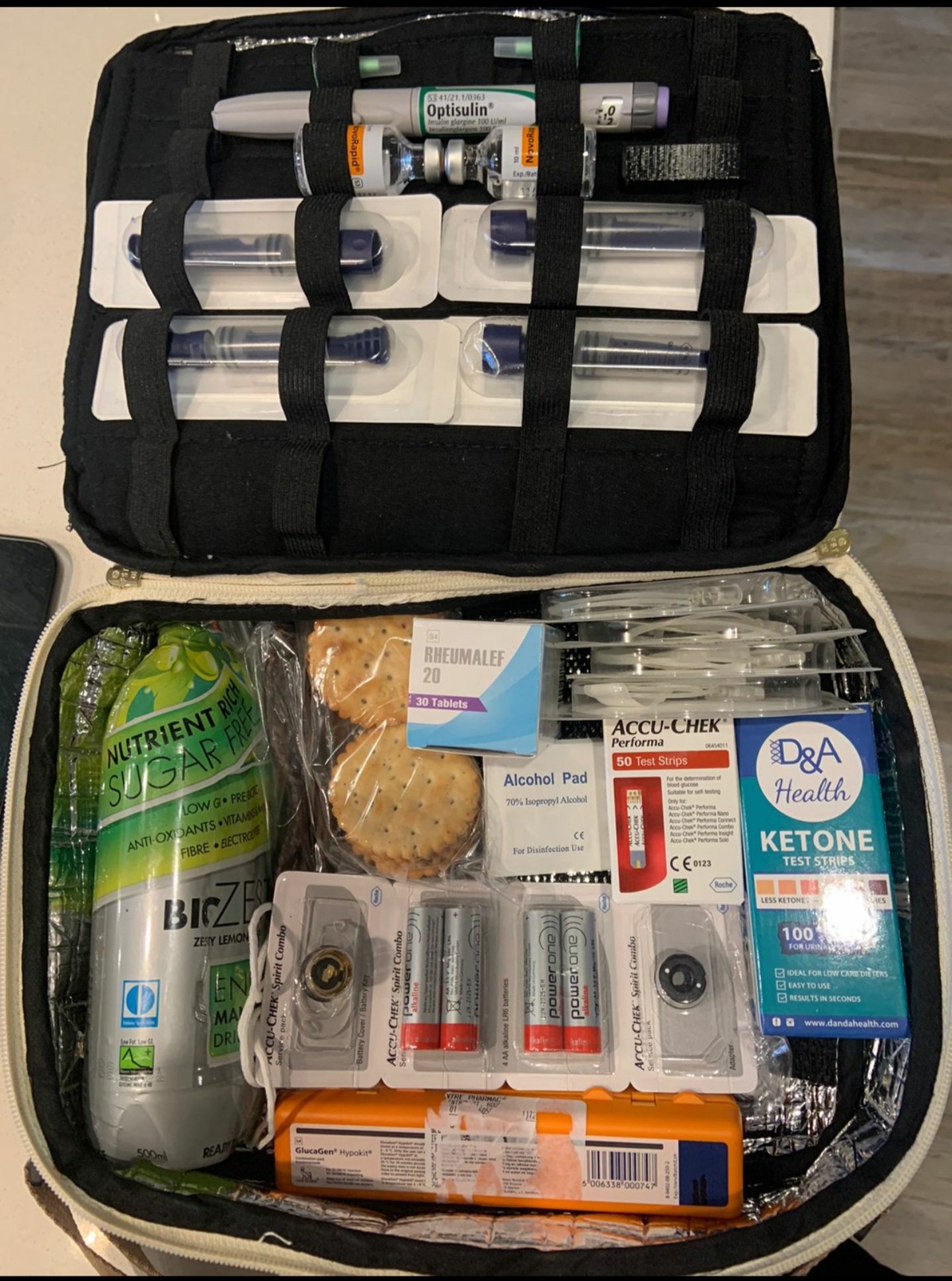 Insulated Insulin Bag - Extra Large Storage for Travelling including an Ice Brick